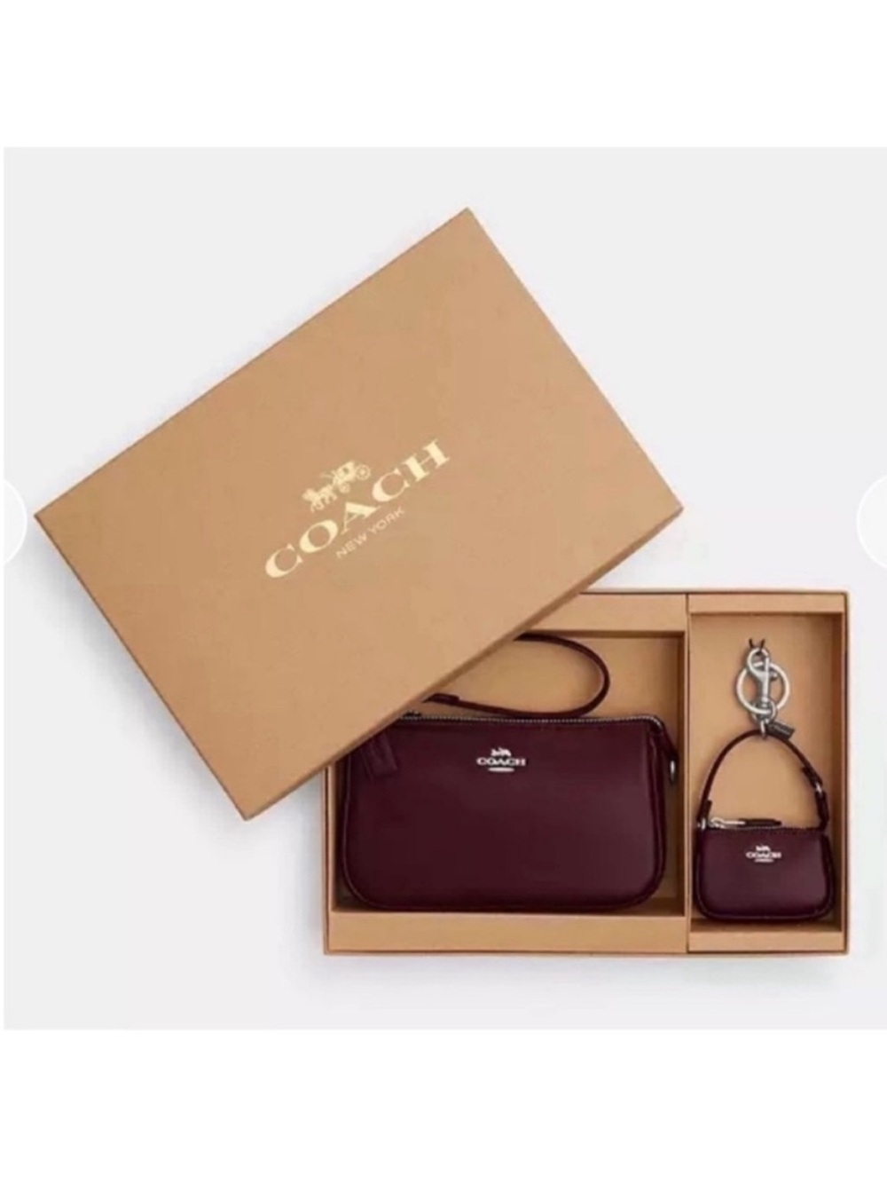 Coach Boxed Nolita 19 And Nolita Bag
Charm Set Holidays
